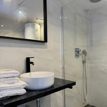 Apartment Beachfront Elviria *